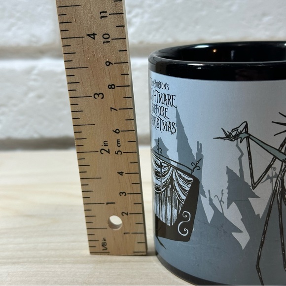 SET Tim Burton's The Nightmare Before Christmas 2 Disc collector's Edition & Mug - Picture 9 of 16
